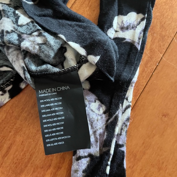 Ladies Club Monaco wool blend floral turtleneck sweater nwt - Picture 5 of 7